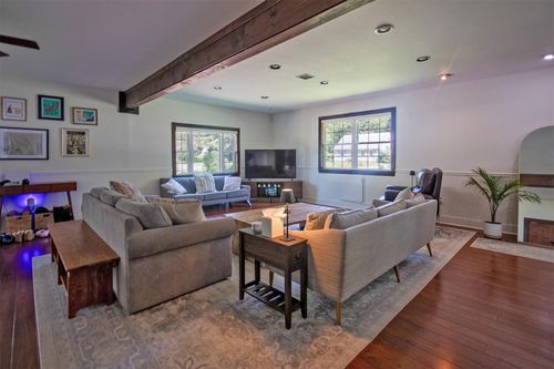 58 Salisbury Tpke, Rhinebeck, NY, 12572-3016 | Card Image