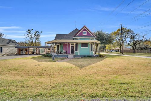 312 W 8th St, Ferris, TX, 75125-2535 | Card Image