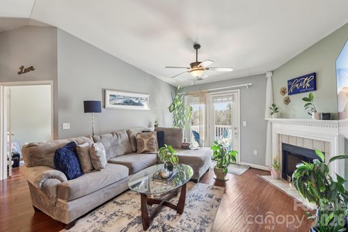 10742 Hill Point Ct, Charlotte, NC, 28262-2658 | Card Image