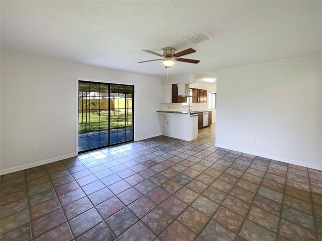 5108 Halbert Dr, House other with 3 bedrooms, 2 bathrooms and 2 parking in Pearland TX | Image 10