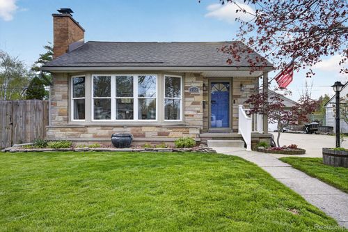 1352 Georgia Avenue, Marysville, MI, 48040 | Card Image