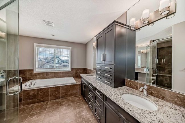 18 Rockford Road Nw, Home with 4 bedrooms, 3 bathrooms and 4 parking in Calgary AB | Image 31