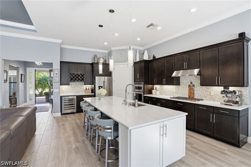 8876 Spotted Towhee Dr, NAPLES, FL, 34120-1898 | Card Image