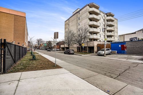 702-21 East Ave S, Hamilton, ON, L8N2T3 | Card Image