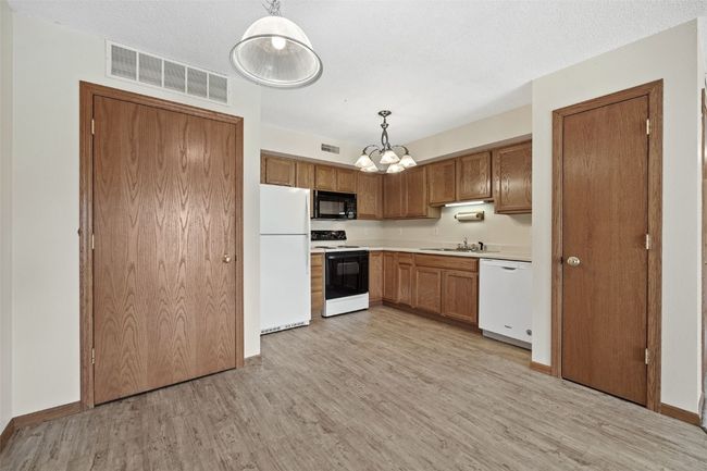 APT-2 - 3120 Wilson Ave Sw, Condo with 2 bedrooms, 1 bathrooms and null parking in Cedar Rapids IA | Image 8