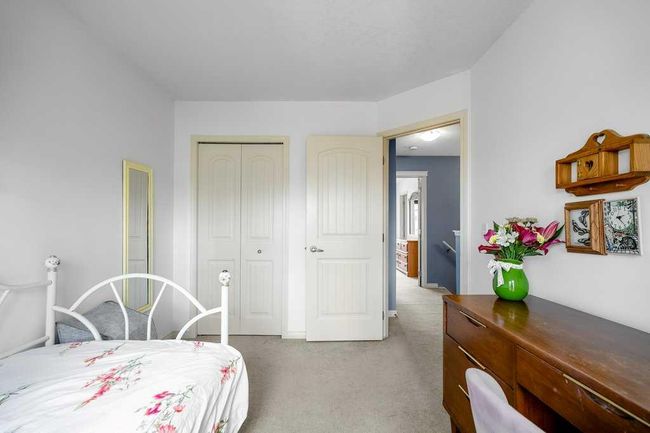 117 Chaparral Valley Gdns Se, Townhouse with 3 bedrooms, 3 bathrooms and 2 parking in Calgary AB | Image 30