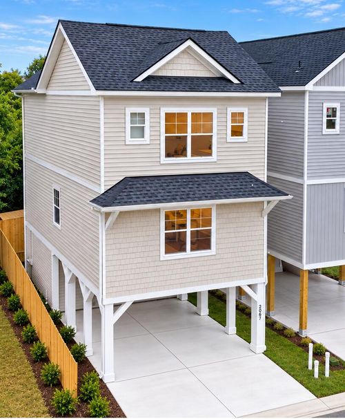 2067 Comstock Ave, North Charleston, SC, 29405-8183 | Card Image