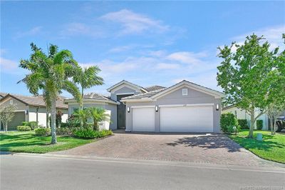 11093 Sw Ivory Springs Lane, House other with 3 bedrooms, 3 bathrooms and 3 parking in Port Saint Lucie FL | Image 2