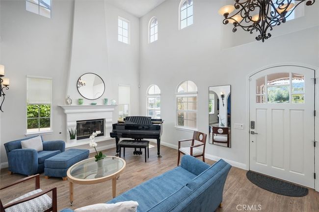 26745 Sandburn Pl, House other with 5 bedrooms, 4 bathrooms and 2 parking in Stevenson Ranch CA | Image 5