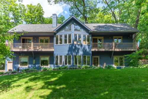 N1548 Wooddale Dr, Lake Geneva, WI, 53147-4126 | Card Image