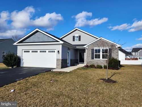 771 Switchgrass Ct, BUNKER HILL, WV, 25413-1117 | Card Image