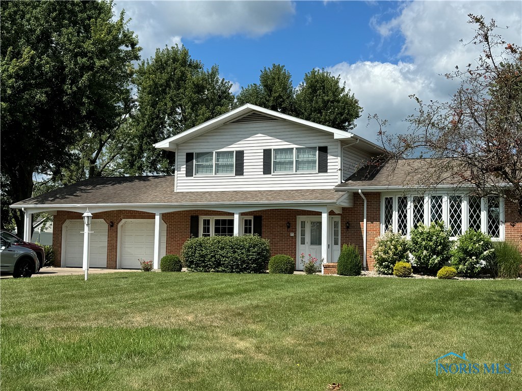Riverview Ave, Napoleon, OH 43545