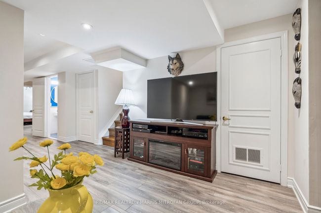 8 Louana Cres, Condo with 4 bedrooms, 4 bathrooms and 2 parking in Vaughan ON | Image 41