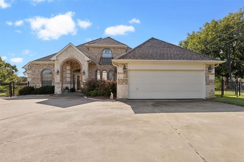 4008 Huron Ct, Granbury, TX, 76048-6166 | Card Image