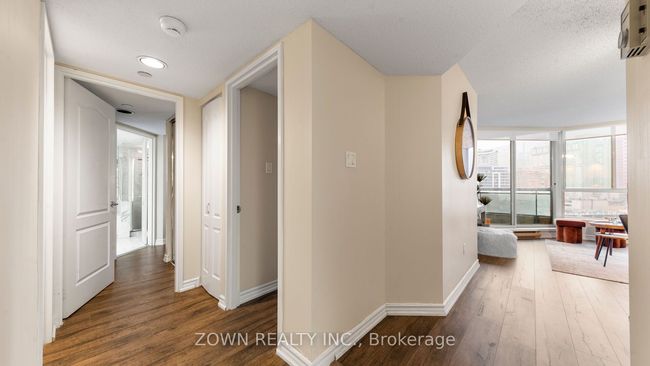 711 - 38 Elm St, Condo with 2 bedrooms, 2 bathrooms and null parking in Toronto ON | Image 11