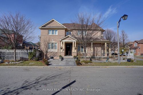 2 Mccaul St, Markham, ON, L6C2E5 | Card Image