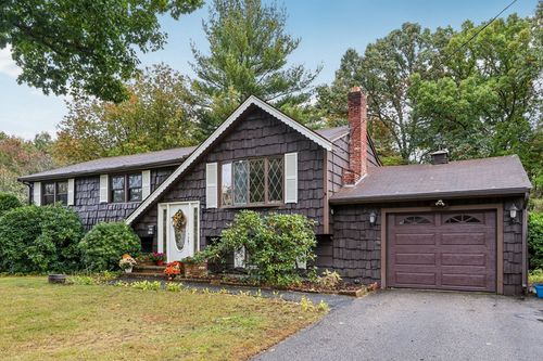 137 Peregrine Rd, Abington, MA, 02351-2613 | Card Image