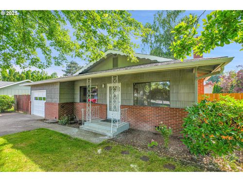 904 Se 223rd Ave, Gresham, OR, 97030-2516 | Card Image