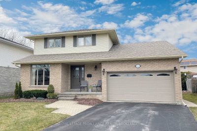 44 Dungannon Dr, House other with 3 bedrooms, 3 bathrooms and 5 parking in Belleville ON | Image 1