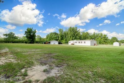 22246 Crews Road, House other with 4 bedrooms, 2 bathrooms and null parking in Hilliard FL | Image 3