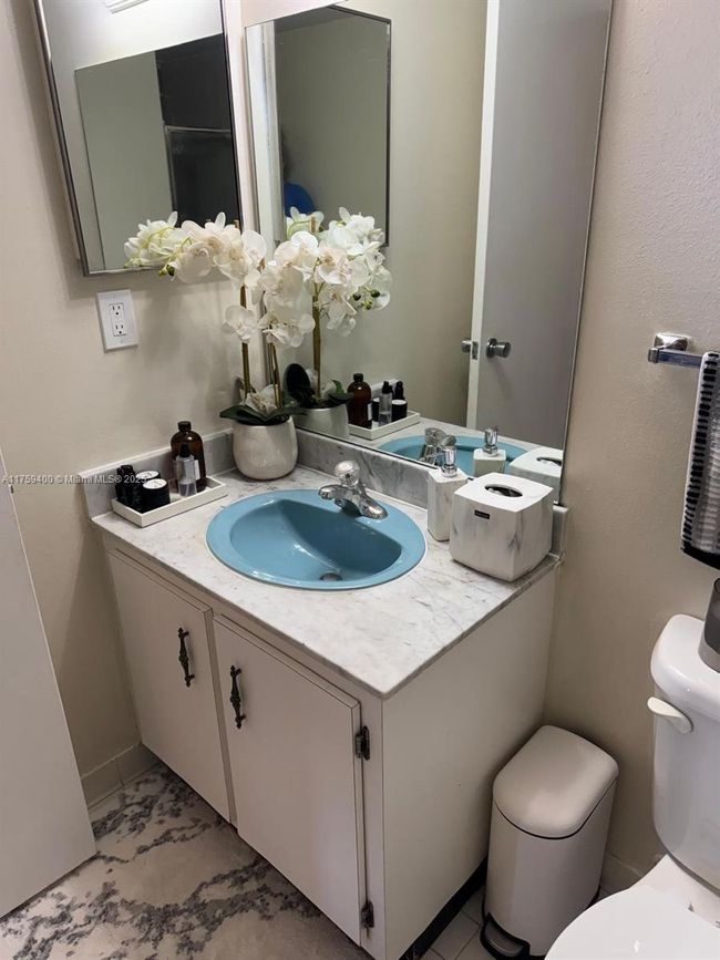 APT-908 - 500 Three Islands Blvd, Condo with 2 bedrooms, 2 bathrooms and null parking in Hallandale Beach FL | Image 9