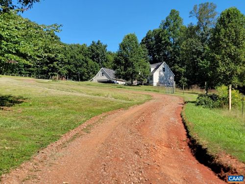 10485 Cedar Hill Rd, GORDONSVILLE, VA, 22942-8425 | Card Image