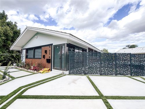 425-425 Ne 103rd St, Miami Shores, FL, 33138-2456 | Card Image