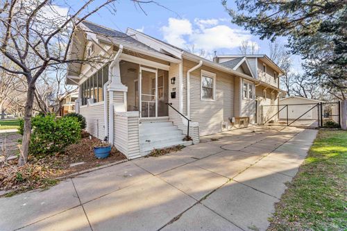 727 Highland Ave, Salina, KS, 67401-4940 | Card Image
