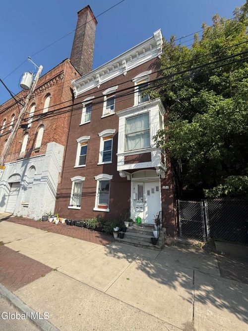 486 4th St, Troy, NY, 12180-5363 | Card Image