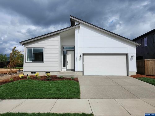 2950 Olympic St, Woodburn, OR, 97071-7763 | Card Image