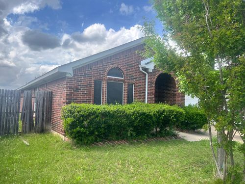 6002 Rising Meadow Dr, Arlington, TX, 76018-5357 | Card Image