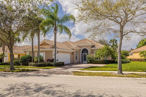 5242 Eleuthra Cir, Vero Beach, FL, 32967-7639 | Card Image