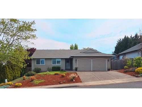 841 12th St, Lafayette, OR, 97127-9661 | Card Image