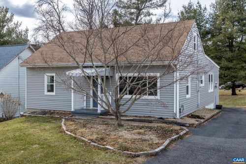 112 Lee St, Staunton, VA, 24401-2344 | Card Image