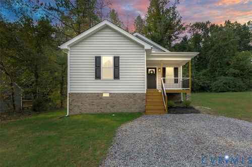 136 Gene Rd, Blackstone, VA, 23824-2931 | Card Image