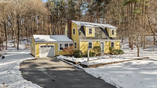 37 Davelin Rd, Wayland, MA, 01778-3137 | Card Image