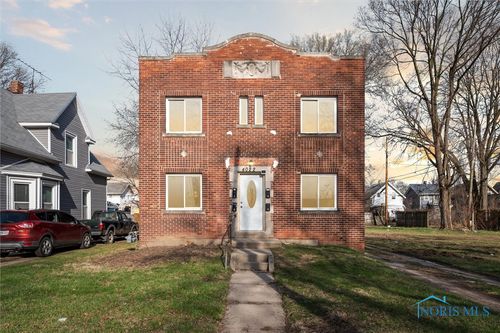 4022 Walker Ave, Toledo, OH, 43612-1867 | Card Image