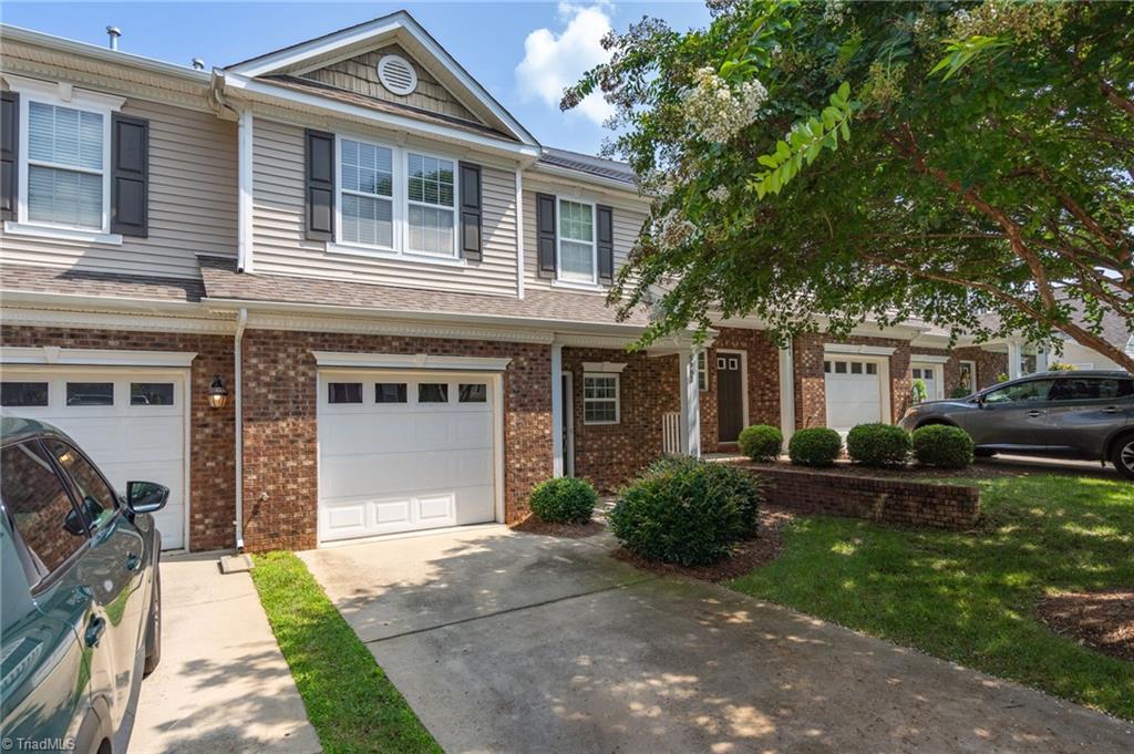 Hollow Wood Ct, Winston Salem, NC 27104