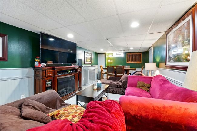 3690 Clearview Dr, House other with 5 bedrooms, 4 bathrooms and 2 parking in Hermitage PA | Image 29