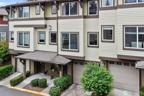 unit-l2-2115 201st Pl Se, Bothell, WA, 98012-8565 | Card Image