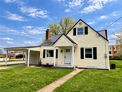 748 Pershing St, Ellwood City, PA, 16117-1474 | Card Image