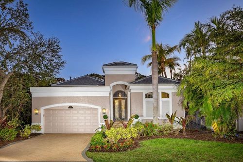 3521 Fair Oaks Ln, LONGBOAT KEY, FL, 34228-4121 | Card Image