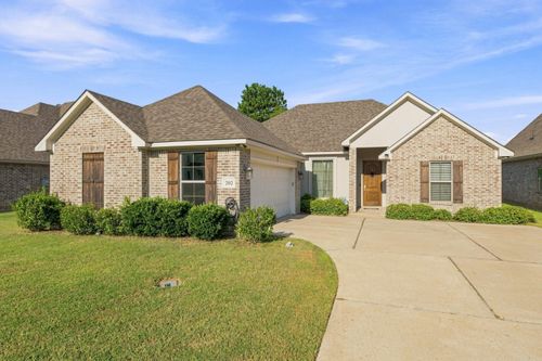 202 Jamestowne Jamestowne Blvd, Benton, LA, 71006-1004 | Card Image