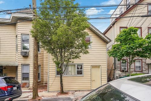 115 34th St, Union City, NJ, 07087-5902 | Card Image