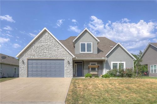 1824 Silverback Way, Pittsburg, KS, 66762-7875 | Card Image