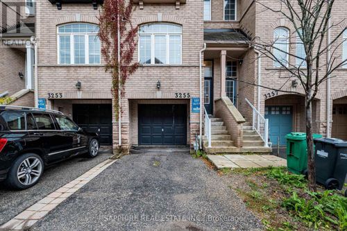 3255 Redpath Cir, Mississauga, ON, L5N8R3 | Card Image