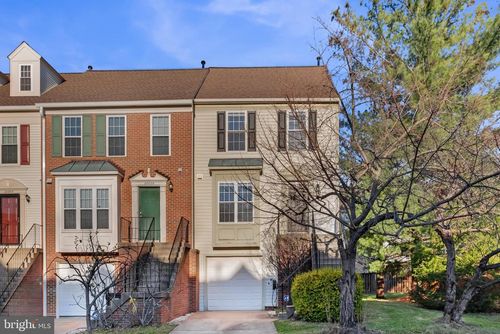 20888 Sandstone Sq, STERLING, VA, 20165-7203 | Card Image