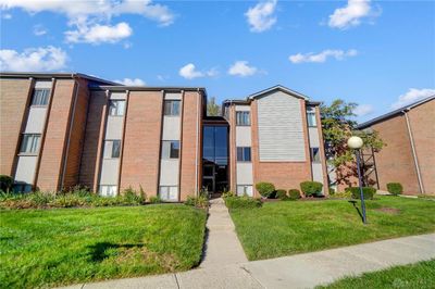 D - 1743 Running Brook Trail, Condo with 2 bedrooms, 1 bathrooms and null parking in West Carrollton OH | Image 1