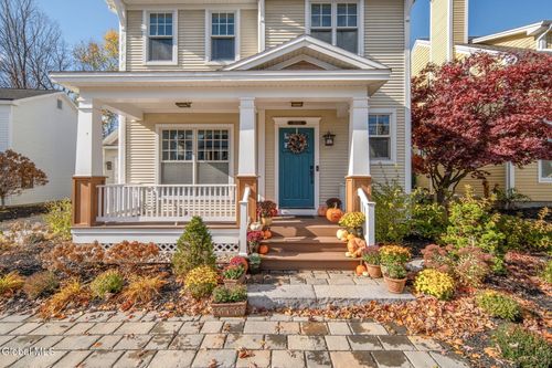 7 Park Aly N, Saratoga Springs, NY, 12866-1436 | Card Image