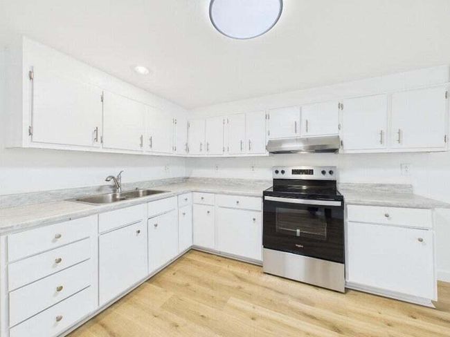 Kitchen | Image 9